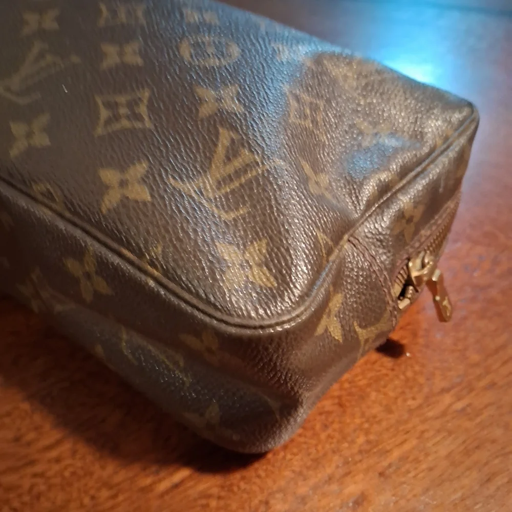 Louis Vuitton Brown Monogram Clutch - Picture 9 of 15